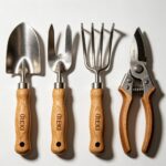 REKI 4-Piece Wooden Handle Garden Tool Set