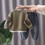 Boys and Middle-Aged Kidsren's Suits Autumn and Winter 2025 New Style Kidsren's Fashionable Velvet Sweatshirt Boys Handsome and Casual - Image 4