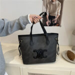 2026 Color-Blocked Large-Capacity Tote Bag Versatile Niche Design Simple Shoulder Bag Women's Dog Tooth Tote Bag - Image 4