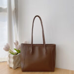 Stylish Commuter Handbag 2026 Spring/Summer New Versatile Korean-Style Shoulder Underarm Bag Elegant Tote Bag - Image 9