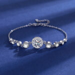 Cross-Border Popular Imitation Moissanite Square Bag Four-Leaf Clover Bracelet for Girls Light Luxury High-End Adjustable Bracelet Wholesale - Image 12