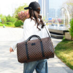 New Short-Distance Travel Bag Storage Bag, Fashionable Leather Portable Travel Bag, Large Capacity Dry and Wet Separation Fitness Bag - Image 4