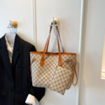 2025 Retro Printed Tote Bag, Fashionable and Trendy Large-Capacity Women's Bag, Casual and Simple Texture New Shoulder Bag - Image 7